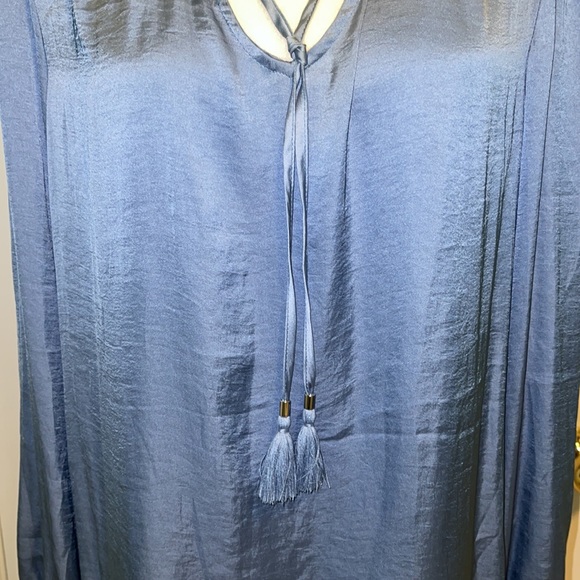 Tahari soft blue satin blouse - Picture 6 of 9